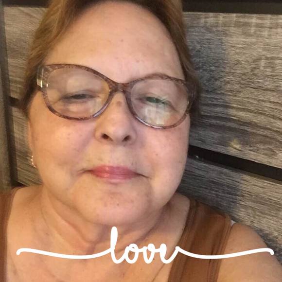 Meet your Posher, Myriam - Picture 1 of 1